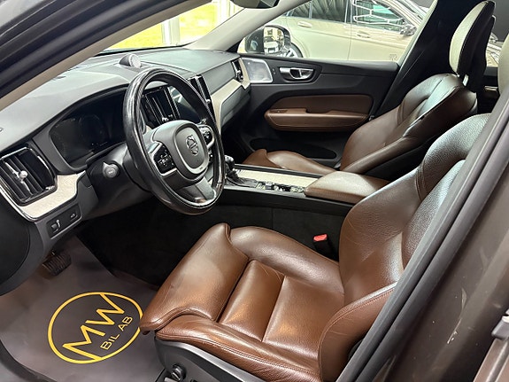 Volvo XC60 5 of 5