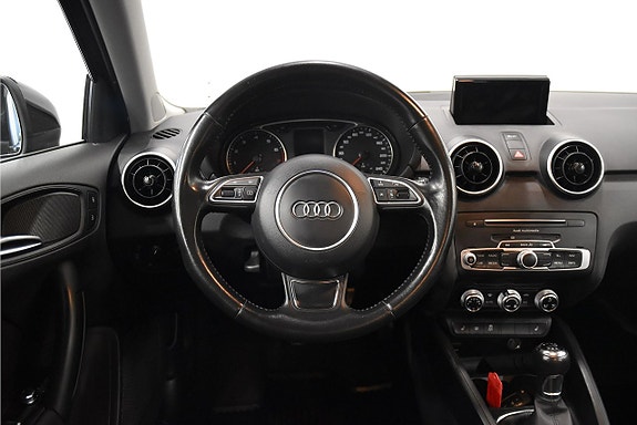 Audi A1 2 of 5
