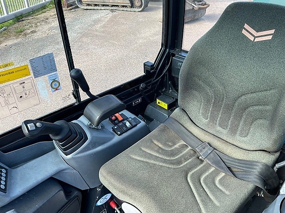 Yanmar SV 22 9 of 11