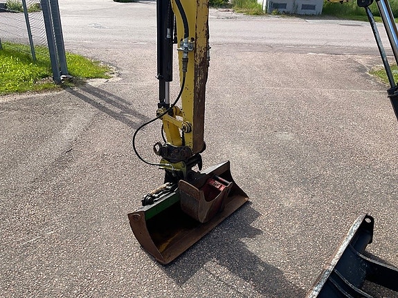 Yanmar SV 22 10 of 11