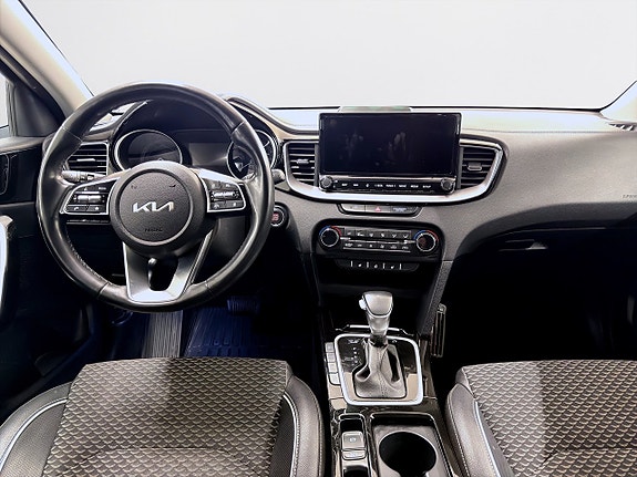 Kia Ceed 10 of 17