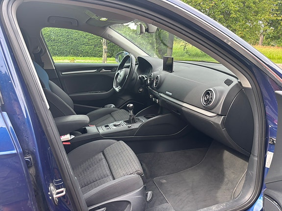 Audi A3 4 of 5