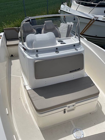 Quicksilver Activ 555 Open 2016 – Mercury F115 (2021) endast 9 of 12