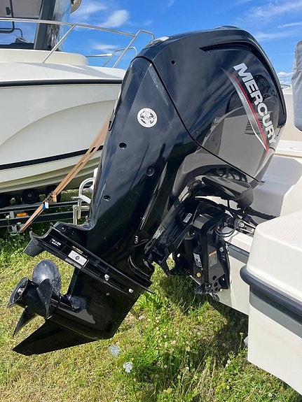 Quicksilver Activ 555 Open 2016 – Mercury F115 (2021) endast 3 of 5
