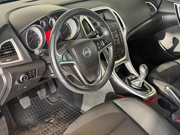 Opel Astra 6 of 11