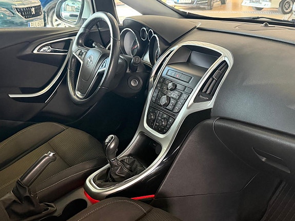 Opel Astra 11 of 11