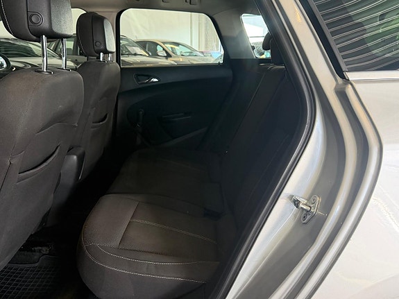 Opel Astra 9 of 11