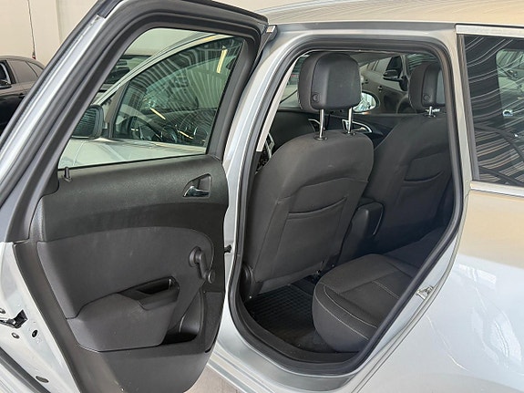 Opel Astra 8 of 11