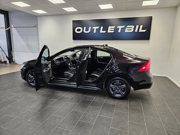 Volvo S60 3 of 5
