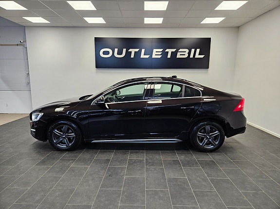 Volvo S60 2 of 5