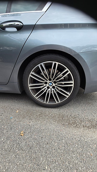 BMW 530i 2 of 5