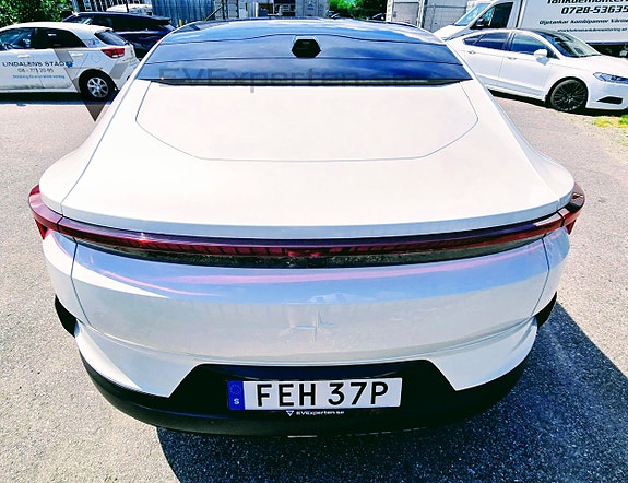 Polestar 4 8 of 30
