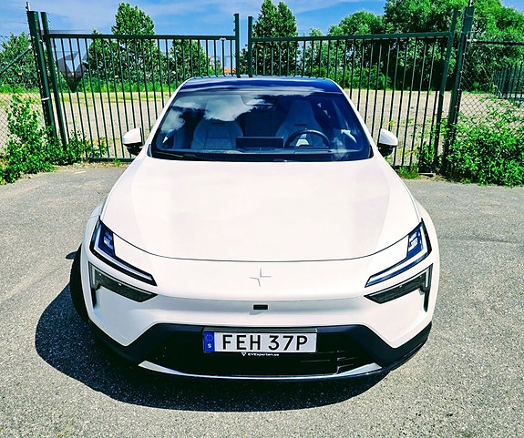 Polestar 4 4 of 5