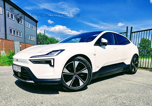 Polestar 4 3 of 5