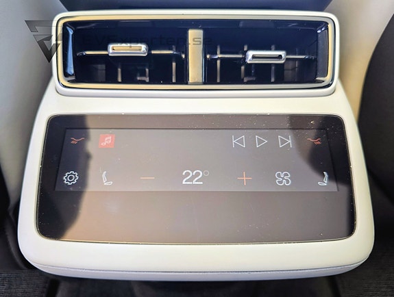 Polestar 4 21 of 30