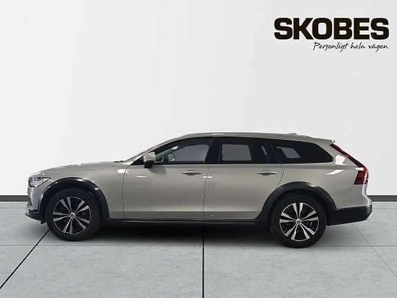 Volvo V90 Cross Country 4 of 5