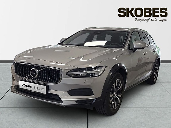 Volvo V90 Cross Country 3 of 5