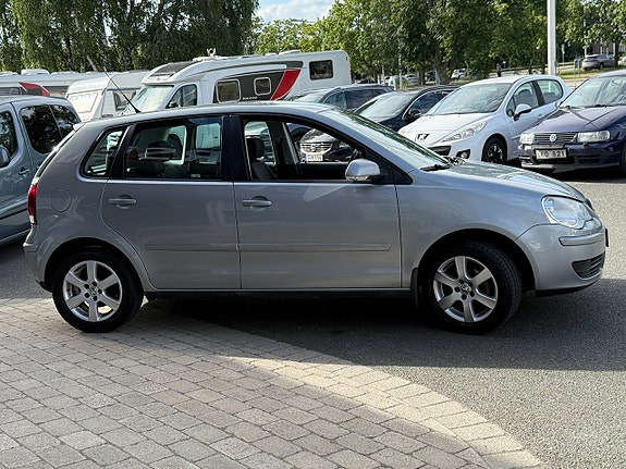 Volkswagen Polo 3 of 5