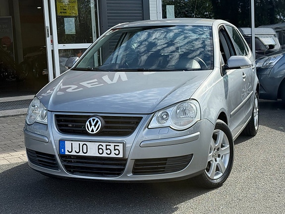 Volkswagen Polo 2 of 5