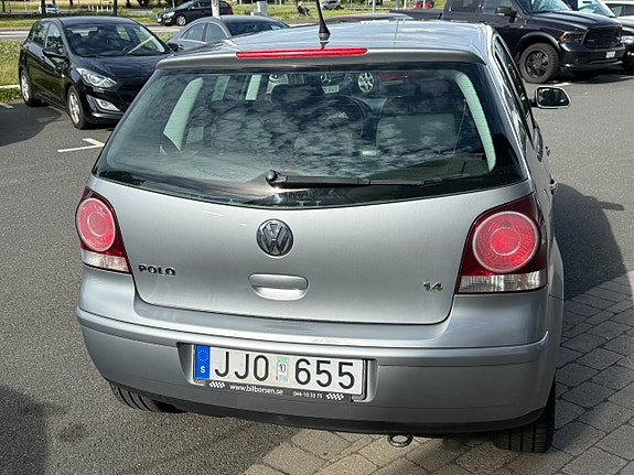 Volkswagen Polo 5 of 5