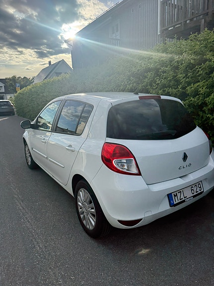 Renault Clio 2 of 5