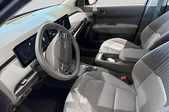 Kia EV3 8 of 15