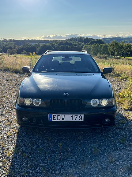 BMW 540i 2 of 5