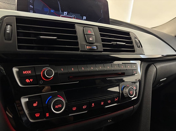 BMW 320d 30 of 30