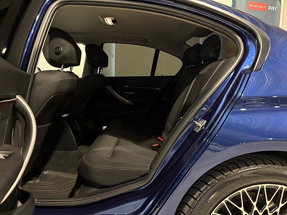 BMW 320d 19 of 30