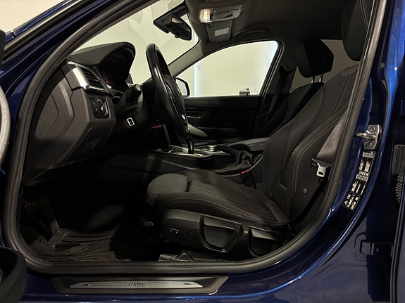 BMW 320d 23 of 30