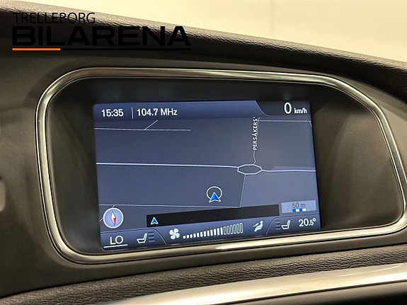 Volvo V40 Cross Country 20 of 26