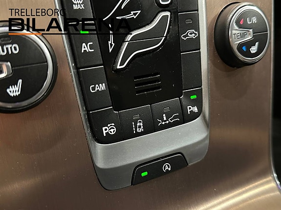 Volvo V40 Cross Country 18 of 26