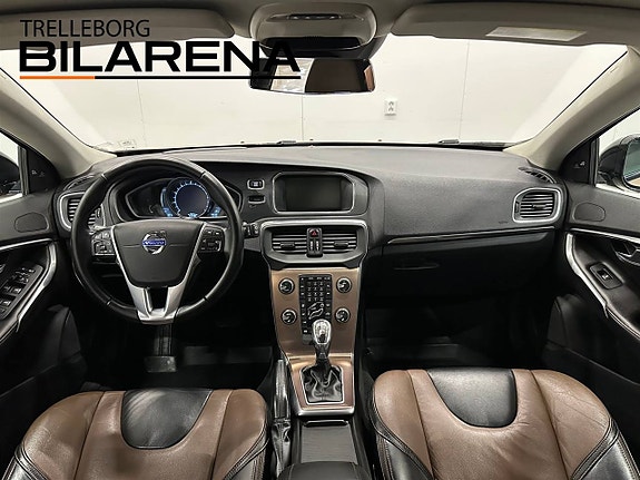 Volvo V40 Cross Country 16 of 26