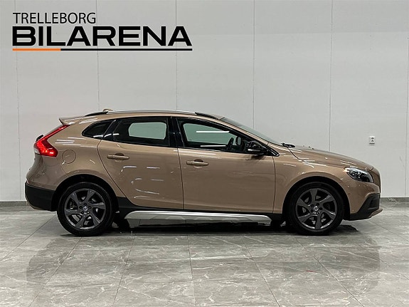 Volvo V40 Cross Country 5 of 5