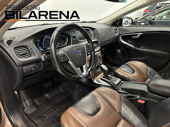 Volvo V40 Cross Country 10 of 26