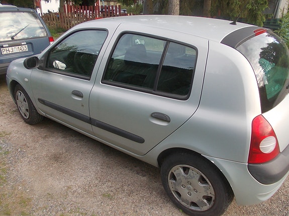 Renault Clio 2 of 5