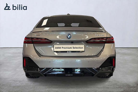 BMW 530e 4 of 18