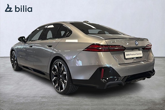 BMW 530e 2 of 18