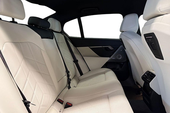 BMW 530e 7 of 18
