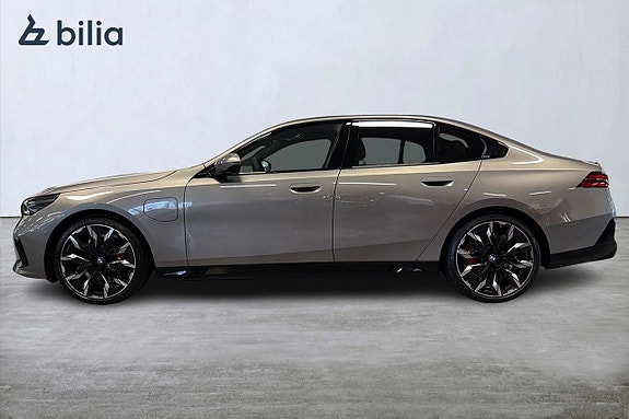 BMW 530e 3 of 18