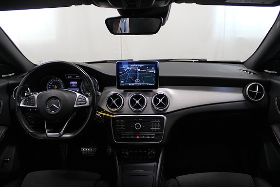 Mercedes-Benz CLA200 16 of 25