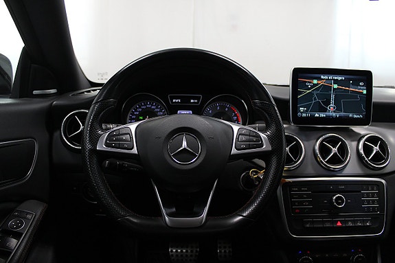 Mercedes-Benz CLA200 12 of 25
