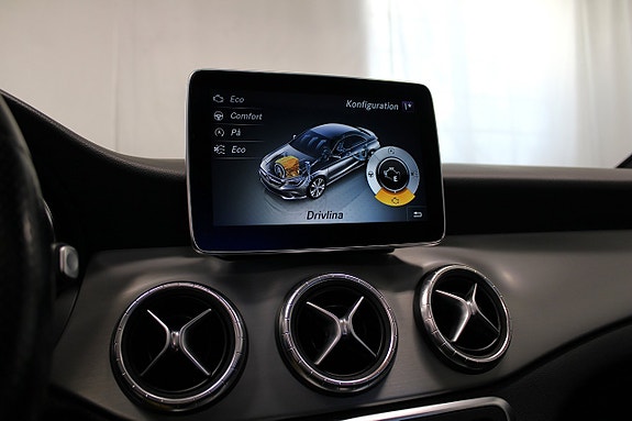 Mercedes-Benz CLA200 25 of 25