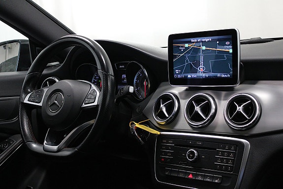 Mercedes-Benz CLA200 17 of 25