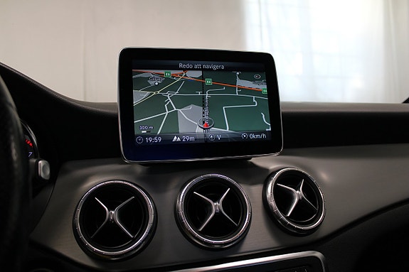 Mercedes-Benz CLA200 21 of 25