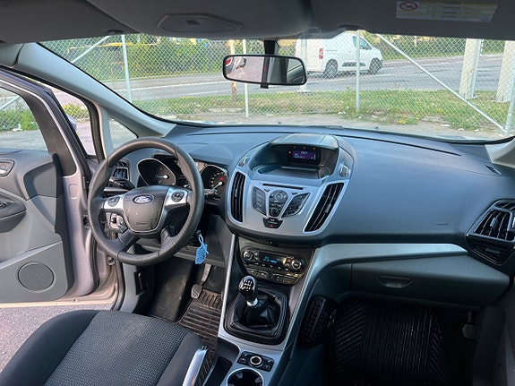 Ford C-Max 9 of 30