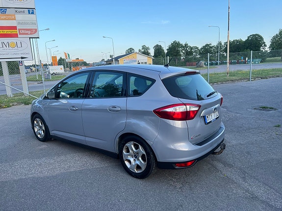 Ford C-Max 21 of 30