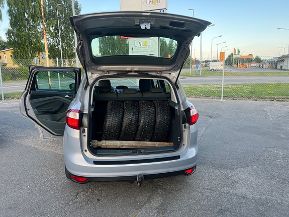 Ford C-Max 12 of 30
