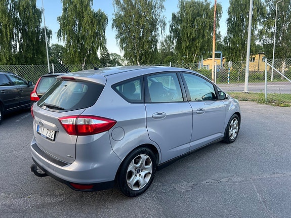 Ford C-Max 24 of 30