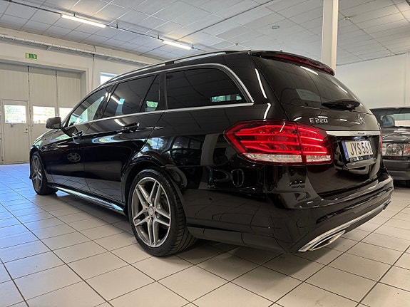 Mercedes-Benz E220 5 of 5